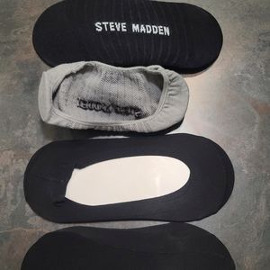3 pair of no show socks 2 are Steve madden